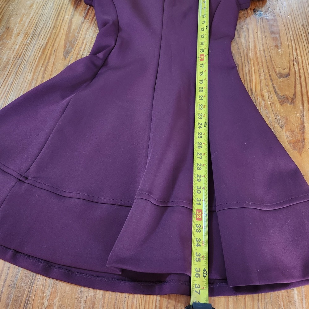 DKNY Burgundy Scuba Dress 6 NWT Short Sleeve Pockets A-Line Knee Length Gold Zip - Picture 16 of 16